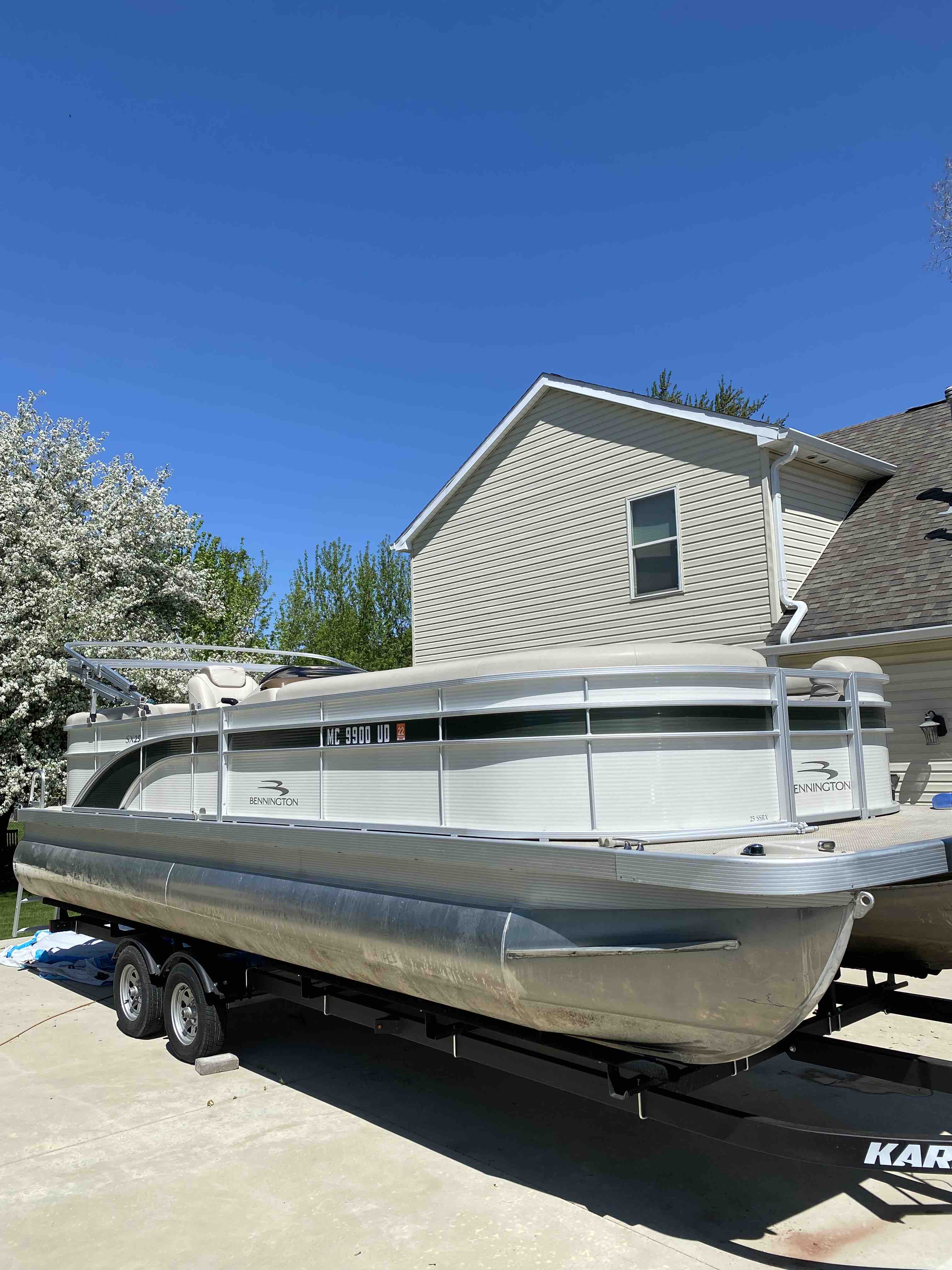 2018 Bennington 25 SSRX Pontoon Boat for sale in Flint, MI - image 1 